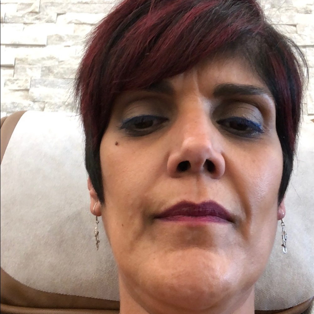 Meet your Posher, Lynda